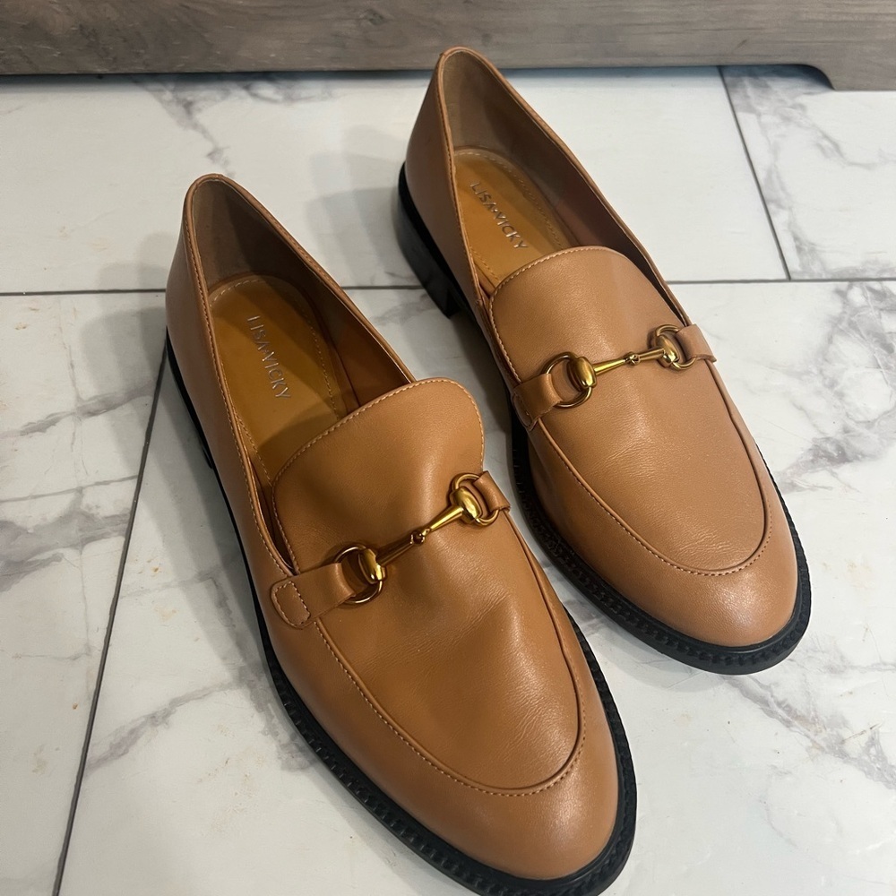NWOT Lisa Vicky Tan Leather Loafers with Gold Accent and Flat Heel - Picture 3 of 6